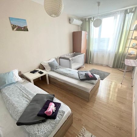 Airport Apartment Sofia Extérieur photo